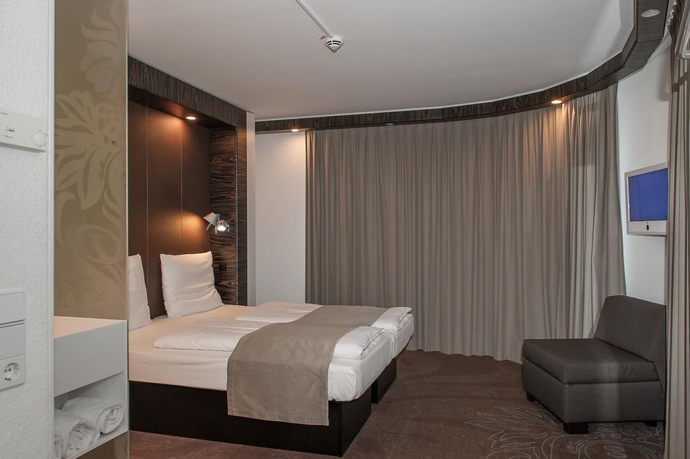 B&B Hotel Duesseldorf City-Sued Εξωτερικό φωτογραφία