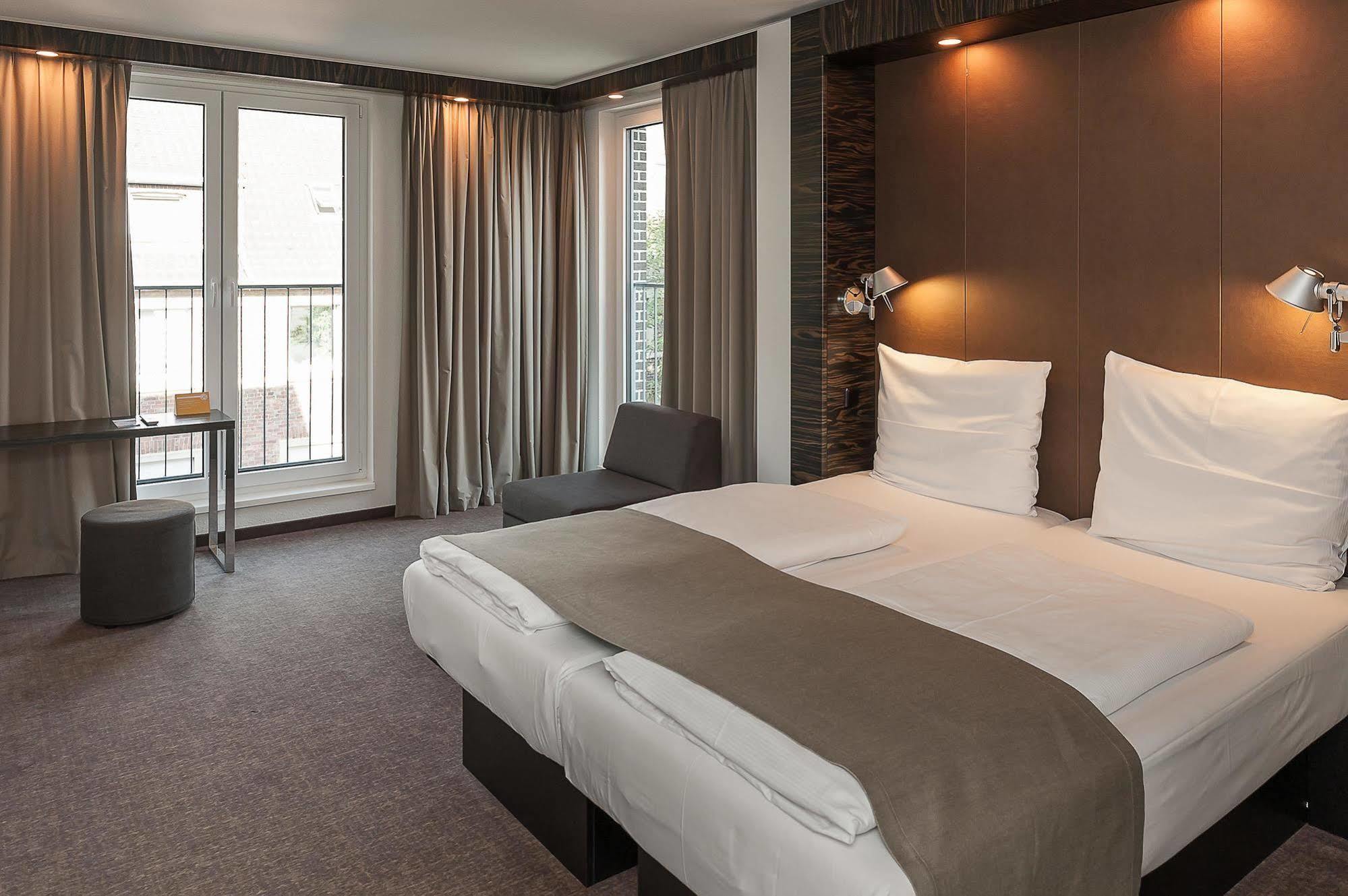 B&B Hotel Duesseldorf City-Sued Εξωτερικό φωτογραφία