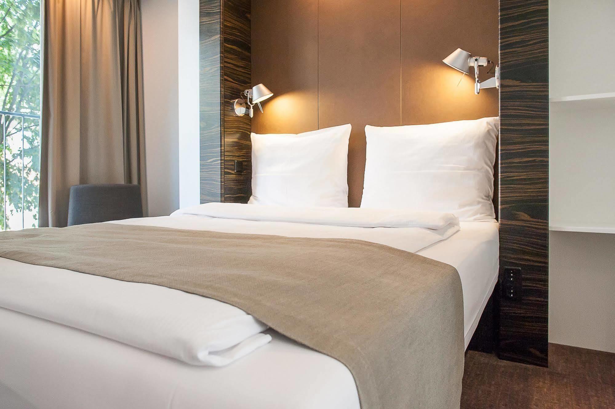 B&B Hotel Duesseldorf City-Sued Εξωτερικό φωτογραφία